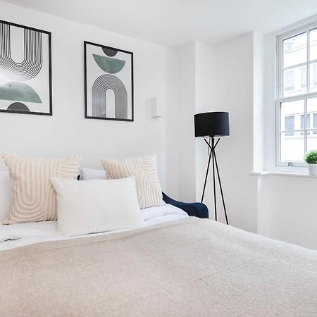 Fitzrovia With Balcony - Cityapartmentstay Лондон Екстериор снимка