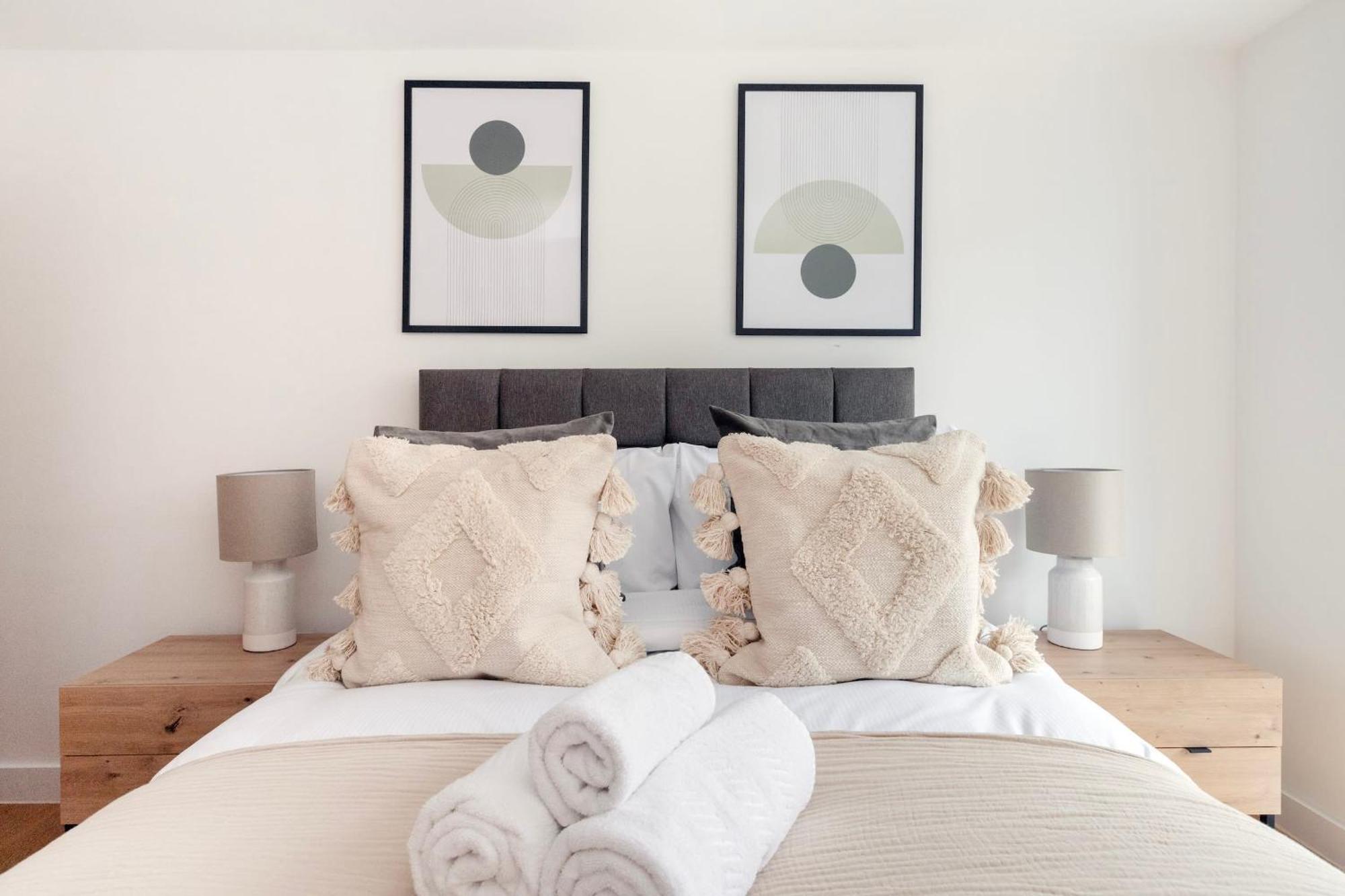 Fitzrovia With Balcony - Cityapartmentstay Лондон Екстериор снимка