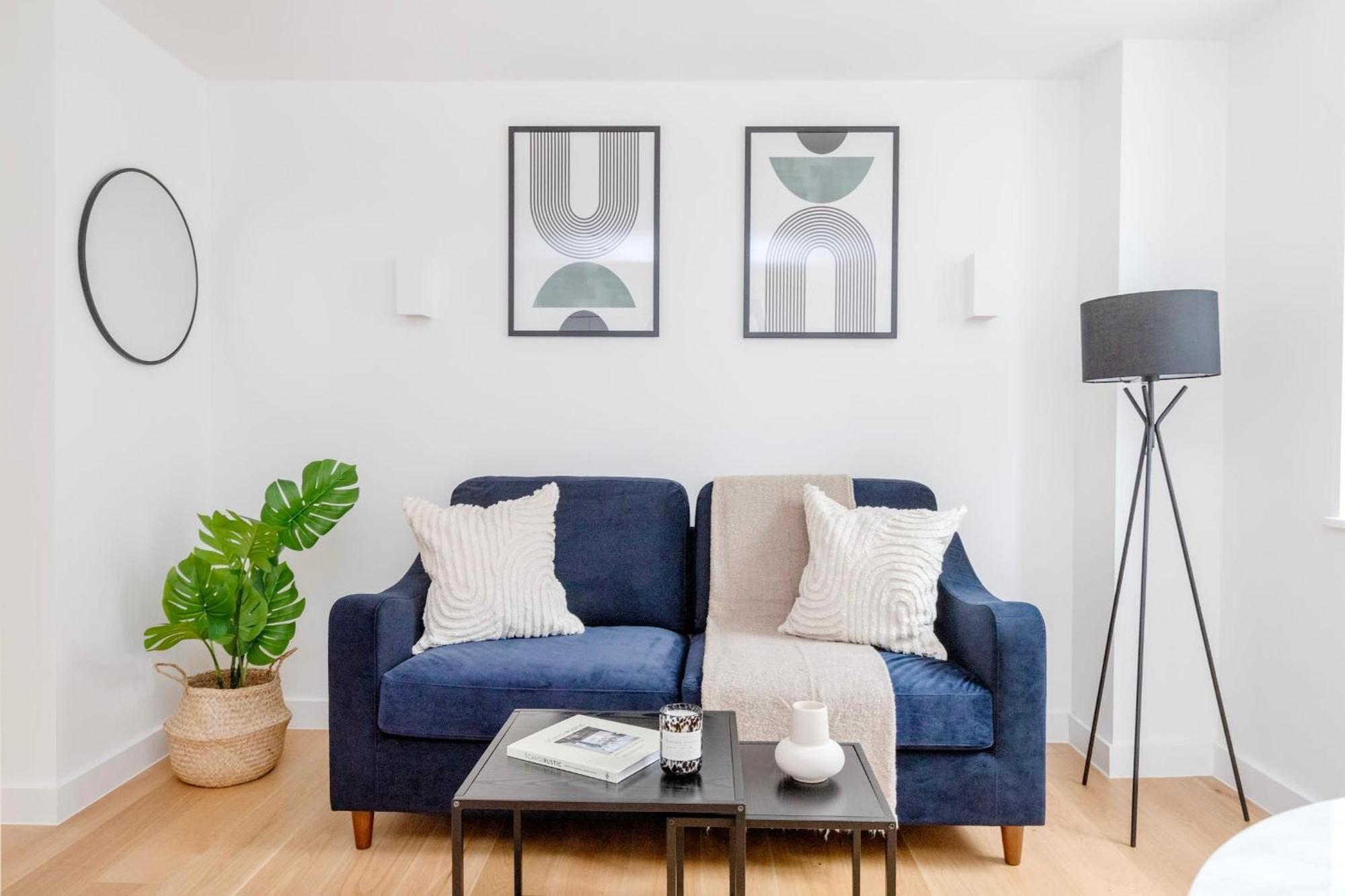 Fitzrovia With Balcony - Cityapartmentstay Лондон Екстериор снимка