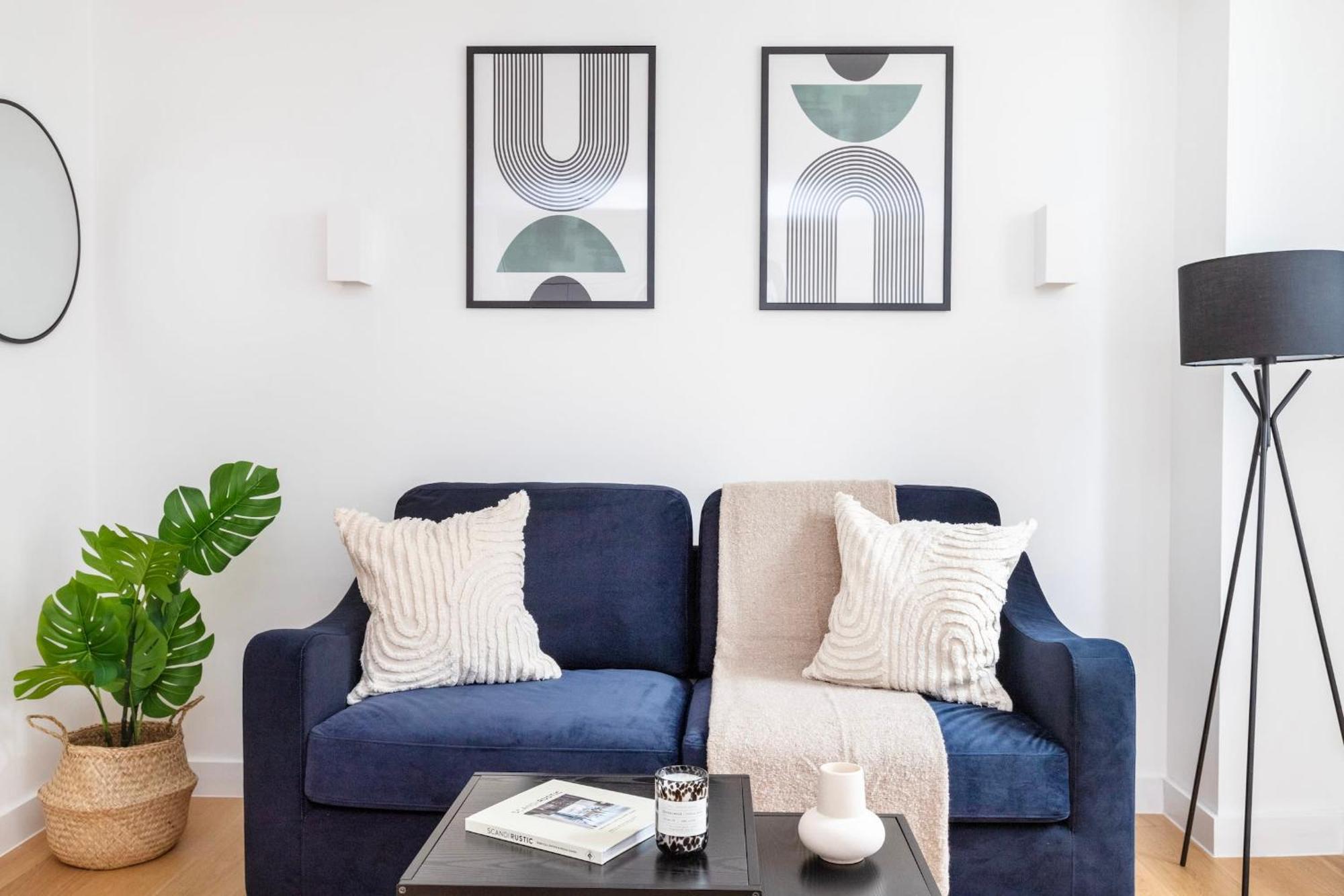 Fitzrovia With Balcony - Cityapartmentstay Лондон Екстериор снимка